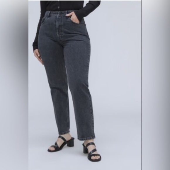 Everlane The Curvy ‘90’s Cheeky Straight Jean - Picture 1 of 7